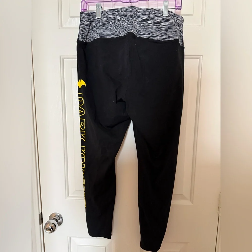Torrid Batman Dark Knight full length leggings women’s plus size 1 - Picture 2 of 4